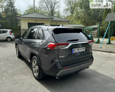 Серый Тойота RAV4 PHEV, объемом двигателя 2.5 л и пробегом 85 тыс. км за 35700 $, фото 3 на Automoto.ua