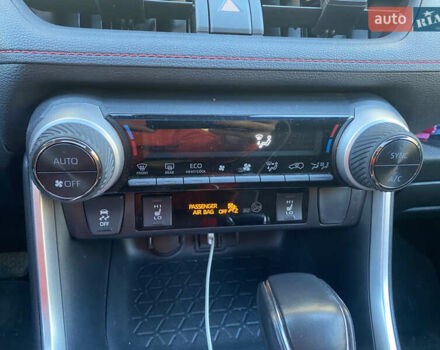 Серый Тойота RAV4 PHEV, объемом двигателя 2.49 л и пробегом 149 тыс. км за 37500 $, фото 13 на Automoto.ua