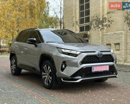 Сірий Тойота RAV4 PHEV, об'ємом двигуна 2.5 л та пробігом 63 тис. км за 49500 $, фото 3 на Automoto.ua