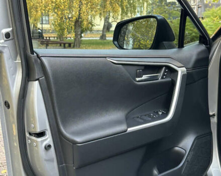 Сірий Тойота RAV4 PHEV, об'ємом двигуна 2.5 л та пробігом 63 тис. км за 49500 $, фото 27 на Automoto.ua