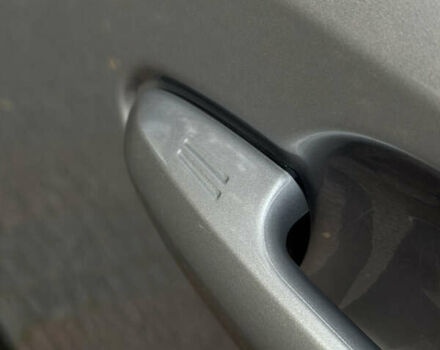 Сірий Тойота RAV4 PHEV, об'ємом двигуна 2.5 л та пробігом 63 тис. км за 49500 $, фото 24 на Automoto.ua