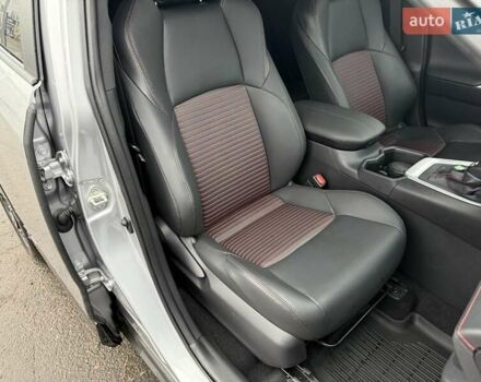 Серый Тойота RAV4 PHEV, объемом двигателя 2.5 л и пробегом 25 тыс. км за 48800 $, фото 41 на Automoto.ua