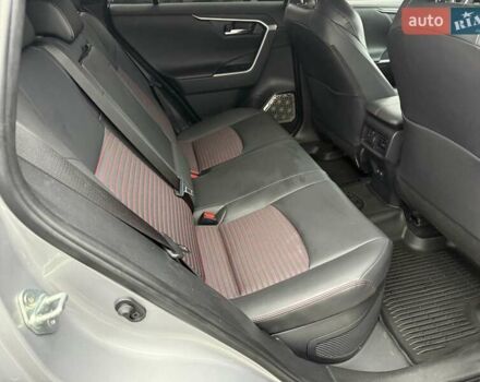 Серый Тойота RAV4 PHEV, объемом двигателя 2.5 л и пробегом 25 тыс. км за 48800 $, фото 37 на Automoto.ua