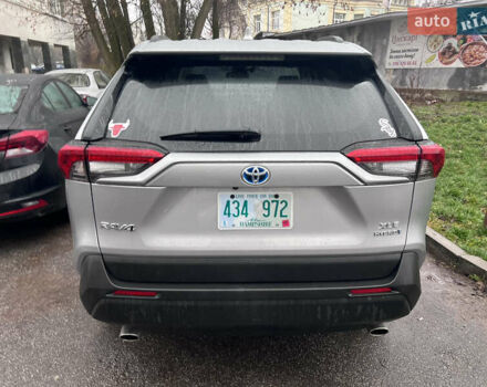Серый Тойота RAV4 PHEV, объемом двигателя 0 л и пробегом 32 тыс. км за 34900 $, фото 4 на Automoto.ua