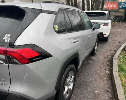 Серый Тойота RAV4 PHEV, объемом двигателя 0 л и пробегом 32 тыс. км за 34900 $, фото 11 на Automoto.ua