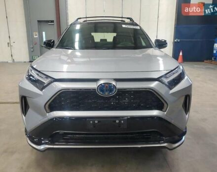 Серый Тойота RAV4 PHEV, объемом двигателя 2.49 л и пробегом 13 тыс. км за 35000 $, фото 4 на Automoto.ua
