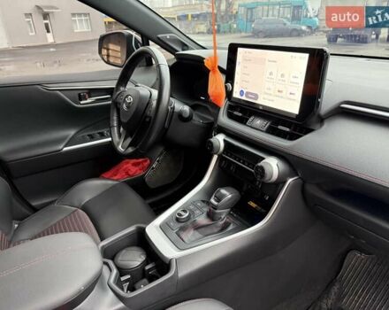 Серый Тойота RAV4 PHEV, объемом двигателя 2.5 л и пробегом 25 тыс. км за 48800 $, фото 30 на Automoto.ua