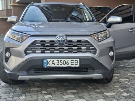 Тойота RAV4 PHEV 2021 в Хмельницком на Automoto.ua Серый Тойота RAV4 PHEV, объемом двигателя 2.5 л и пробегом 60 тыс. км за 37000 $, фото 1 на Automoto.ua
