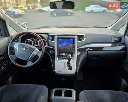 Білий Тойота Веллфаір, об'ємом двигуна 2.4 л та пробігом 110 тис. км за 15500 $, фото 33 на Automoto.ua