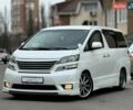 Белый Тойота Веллфаир, объемом двигателя 2.4 л и пробегом 116 тыс. км за 13900 $, фото 1 на Automoto.ua