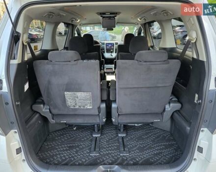 Білий Тойота Веллфаір, об'ємом двигуна 2.4 л та пробігом 110 тис. км за 15500 $, фото 37 на Automoto.ua