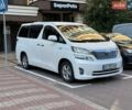 Білий Тойота Веллфаір, об'ємом двигуна 2.36 л та пробігом 195 тис. км за 13250 $, фото 1 на Automoto.ua