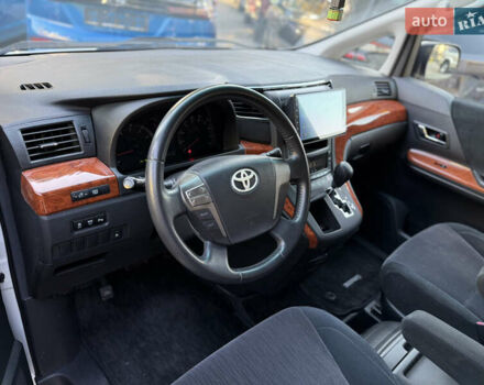Білий Тойота Веллфаір, об'ємом двигуна 2.36 л та пробігом 84 тис. км за 16500 $, фото 40 на Automoto.ua