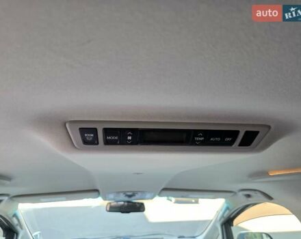 Білий Тойота Веллфаір, об'ємом двигуна 2.4 л та пробігом 97 тис. км за 18500 $, фото 29 на Automoto.ua