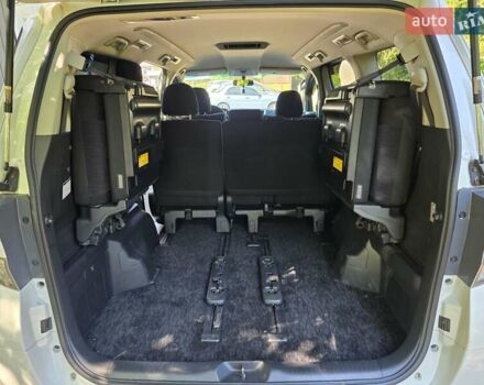 Білий Тойота Веллфаір, об'ємом двигуна 2.4 л та пробігом 84 тис. км за 16300 $, фото 37 на Automoto.ua