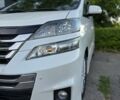 Білий Тойота Веллфаір, об'ємом двигуна 2.4 л та пробігом 83 тис. км за 19300 $, фото 15 на Automoto.ua