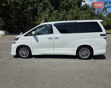 Білий Тойота Веллфаір, об'ємом двигуна 2.4 л та пробігом 84 тис. км за 18500 $, фото 5 на Automoto.ua