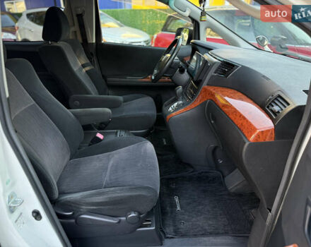 Білий Тойота Веллфаір, об'ємом двигуна 2.36 л та пробігом 84 тис. км за 16500 $, фото 37 на Automoto.ua