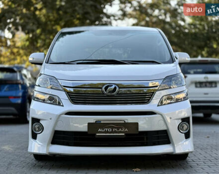 Білий Тойота Веллфаір, об'ємом двигуна 2.36 л та пробігом 84 тис. км за 16500 $, фото 2 на Automoto.ua