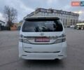 Белый Тойота Веллфаир, объемом двигателя 2.4 л и пробегом 97 тыс. км за 16900 $, фото 4 на Automoto.ua