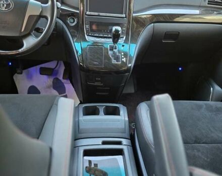 Білий Тойота Веллфаір, об'ємом двигуна 2.4 л та пробігом 97 тис. км за 18500 $, фото 28 на Automoto.ua