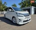Білий Тойота Веллфаір, об'ємом двигуна 2.4 л та пробігом 84 тис. км за 16300 $, фото 2 на Automoto.ua