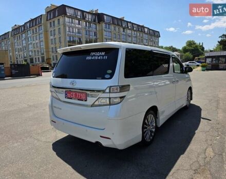 Белый Тойота Веллфаир, объемом двигателя 2.4 л и пробегом 84 тыс. км за 18500 $, фото 3 на Automoto.ua