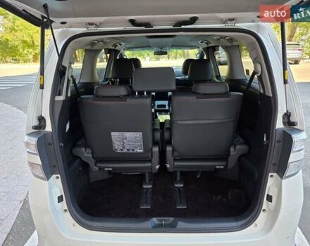 Білий Тойота Веллфаір, об'ємом двигуна 2.4 л та пробігом 97 тис. км за 18500 $, фото 34 на Automoto.ua