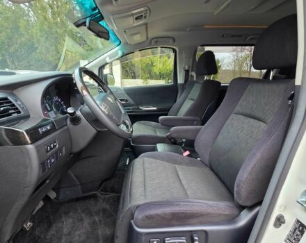 Белый Тойота Веллфаир, объемом двигателя 2.4 л и пробегом 83 тыс. км за 18500 $, фото 6 на Automoto.ua