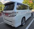 Білий Тойота Веллфаір, об'ємом двигуна 2.4 л та пробігом 97 тис. км за 18500 $, фото 12 на Automoto.ua
