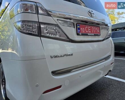 Білий Тойота Веллфаір, об'ємом двигуна 2.4 л та пробігом 97 тис. км за 18500 $, фото 2 на Automoto.ua