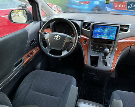 Білий Тойота Веллфаір, об'ємом двигуна 2.36 л та пробігом 84 тис. км за 16500 $, фото 46 на Automoto.ua