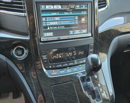 Білий Тойота Веллфаір, об'ємом двигуна 2.4 л та пробігом 97 тис. км за 18500 $, фото 22 на Automoto.ua