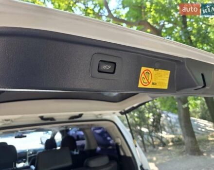 Белый Тойота Веллфаир, объемом двигателя 2.4 л и пробегом 84 тыс. км за 18500 $, фото 39 на Automoto.ua