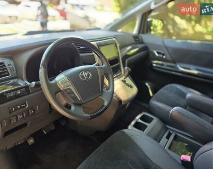 Белый Тойота Веллфаир, объемом двигателя 2.4 л и пробегом 84 тыс. км за 18500 $, фото 31 на Automoto.ua