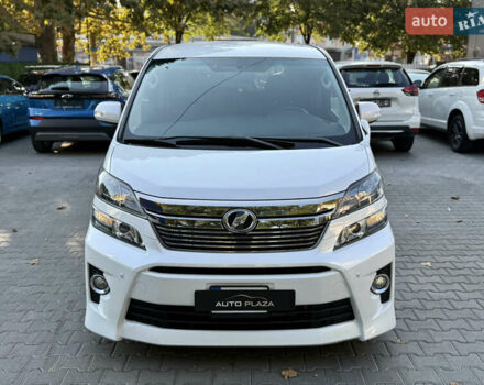 Білий Тойота Веллфаір, об'ємом двигуна 2.36 л та пробігом 84 тис. км за 16500 $, фото 1 на Automoto.ua