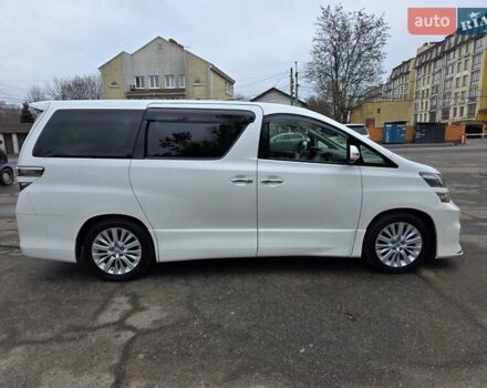Белый Тойота Веллфаир, объемом двигателя 2.4 л и пробегом 83 тыс. км за 18500 $, фото 7 на Automoto.ua