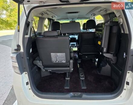 Білий Тойота Веллфаір, об'ємом двигуна 2.4 л та пробігом 97 тис. км за 18500 $, фото 33 на Automoto.ua