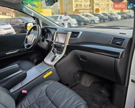 Білий Тойота Веллфаір, об'ємом двигуна 2.4 л та пробігом 84 тис. км за 18900 $, фото 44 на Automoto.ua