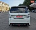 Білий Тойота Веллфаір, об'ємом двигуна 2.4 л та пробігом 84 тис. км за 18900 $, фото 7 на Automoto.ua