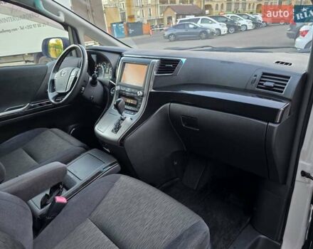 Білий Тойота Веллфаір, об'ємом двигуна 2.4 л та пробігом 83 тис. км за 19300 $, фото 45 на Automoto.ua