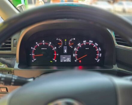 Белый Тойота Веллфаир, объемом двигателя 2.4 л и пробегом 84 тыс. км за 17900 $, фото 10 на Automoto.ua