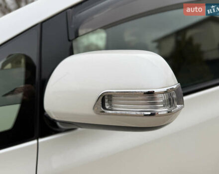 Білий Тойота Веллфаір, об'ємом двигуна 2.36 л та пробігом 69 тис. км за 23500 $, фото 27 на Automoto.ua