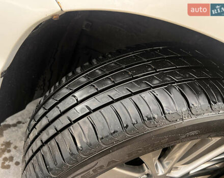 Білий Тойота Веллфаір, об'ємом двигуна 2.36 л та пробігом 82 тис. км за 18500 $, фото 19 на Automoto.ua