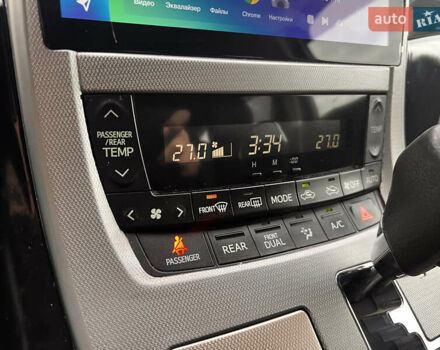 Білий Тойота Веллфаір, об'ємом двигуна 2.36 л та пробігом 82 тис. км за 18500 $, фото 22 на Automoto.ua