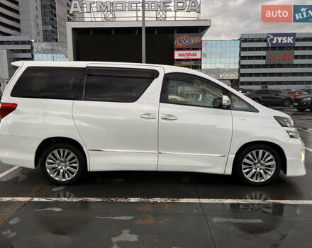 Білий Тойота Веллфаір, об'ємом двигуна 2.36 л та пробігом 82 тис. км за 18500 $, фото 2 на Automoto.ua