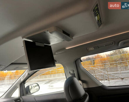 Білий Тойота Веллфаір, об'ємом двигуна 2.36 л та пробігом 82 тис. км за 18500 $, фото 10 на Automoto.ua