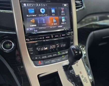 Білий Тойота Веллфаір, об'ємом двигуна 2.4 л та пробігом 97 тис. км за 18500 $, фото 24 на Automoto.ua