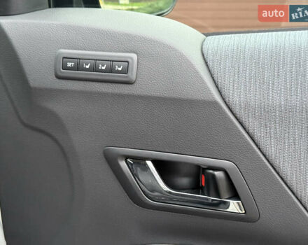 Білий Тойота Веллфаір, об'ємом двигуна 2.36 л та пробігом 69 тис. км за 23500 $, фото 87 на Automoto.ua