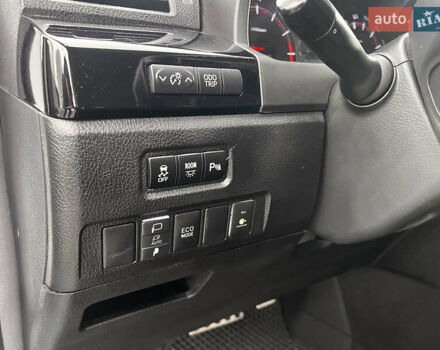 Білий Тойота Веллфаір, об'ємом двигуна 2.36 л та пробігом 82 тис. км за 18500 $, фото 16 на Automoto.ua